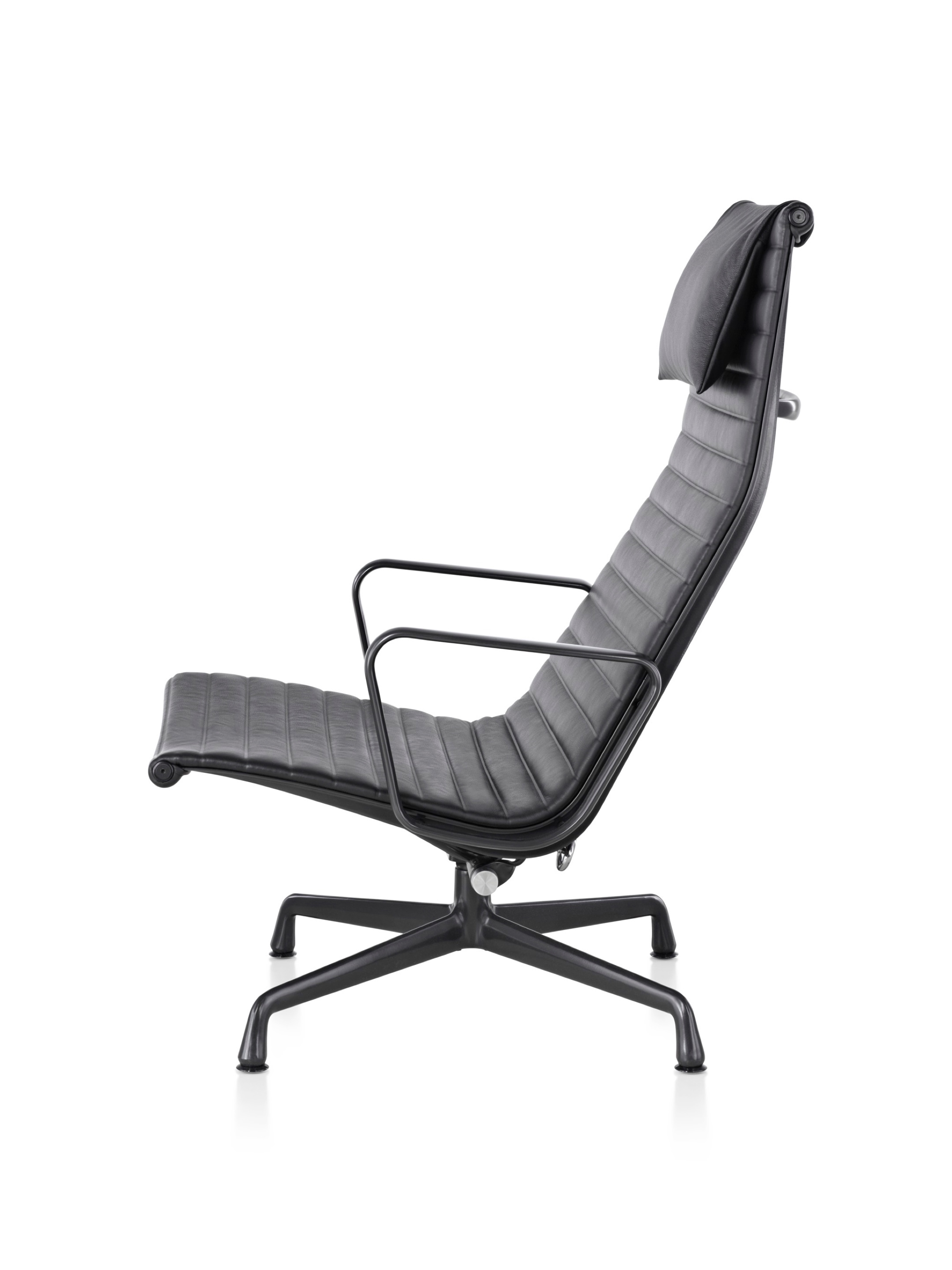 乐竞平台 - 坐具|躺椅|办公家具|设计师家具|伊姆斯户外躺椅